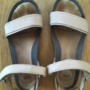 Teva Sandals 6.5